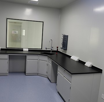 上海伊诺尔信息技术有限公司平方  装修面积3300  洁净室1800